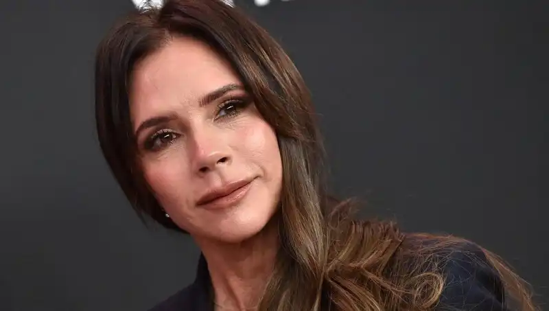 Victoria Beckham'ın Gençlik Sırrı: Efsanevi Yöntemi Gündeme Geldi