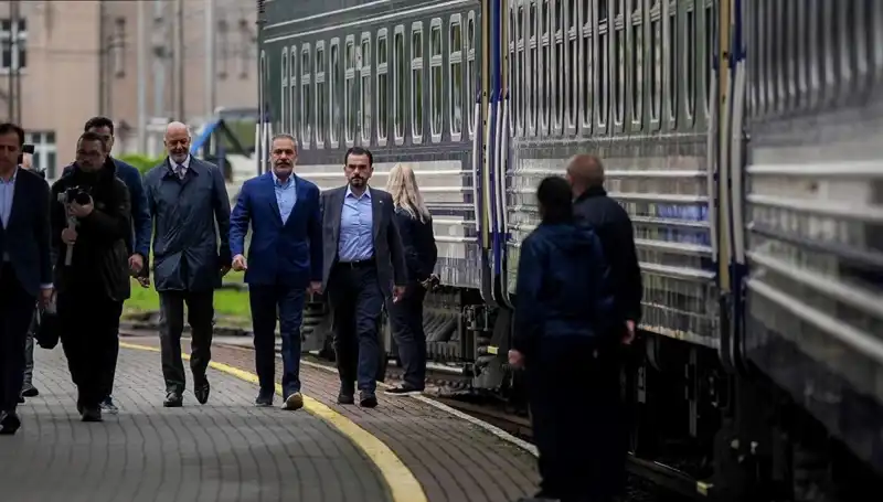 Dışişleri Bakanı Fidan'ın Ukrayna Ziyareti: Yeni Dönem Başlıyor mu?