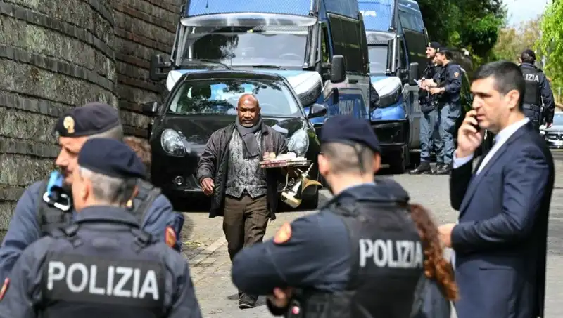 Roma’da Nükleer Diplomaside Tarihi An: İran ve ABD Masaya Oturdu