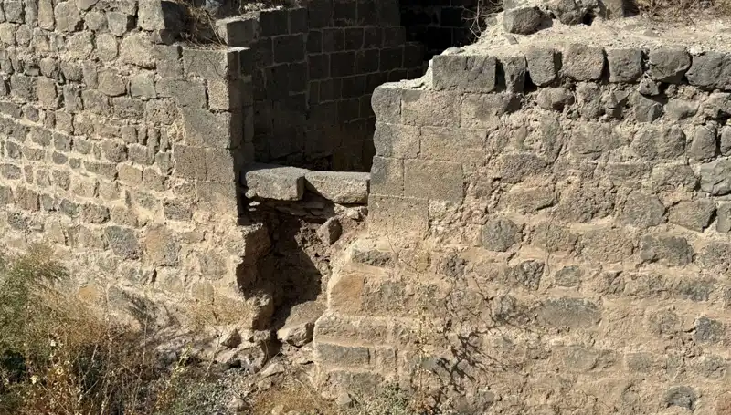 Diyarbakır’daki Saint George Kilisesi’nin Tarihi: Hamam İddialarını Çürüten Kitabe Bulundu