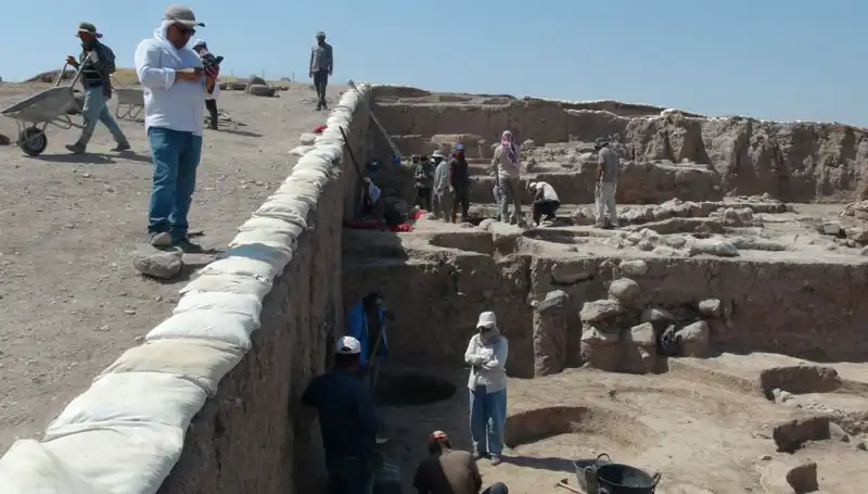 Sıcak Havalara Rağmen Kilis Oylum Höyük'teki Kazılar Devam Ediyor!