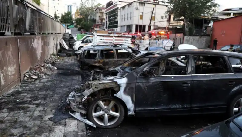 Sanayide Park Halindeki Araçlar Alev Alev Yandı: Olayın Detayları Neler?