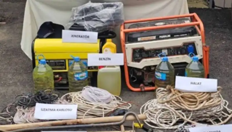 Kaçak Kazı ve Uyuşturucu Ticareti: 9 Şüpheli Operasyonla Ele Geçirildi