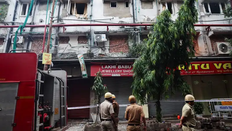 Hindistan'da Otel Yangını: 15 Can Tanesi Alevler İçinde Kaldı