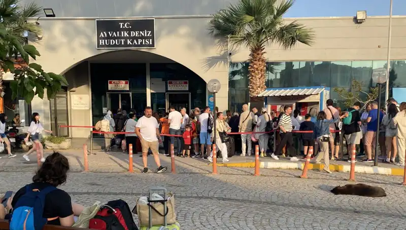 Bayram Tatilinde Midilli Adası’na Yoğun İlgi!