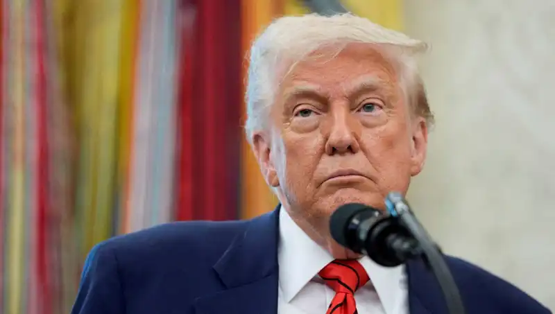Trump'ın G7 Zirvesinden Erken Ayrılışı: Acil Beyaz Saray Toplantısı Neden Yapıldı?