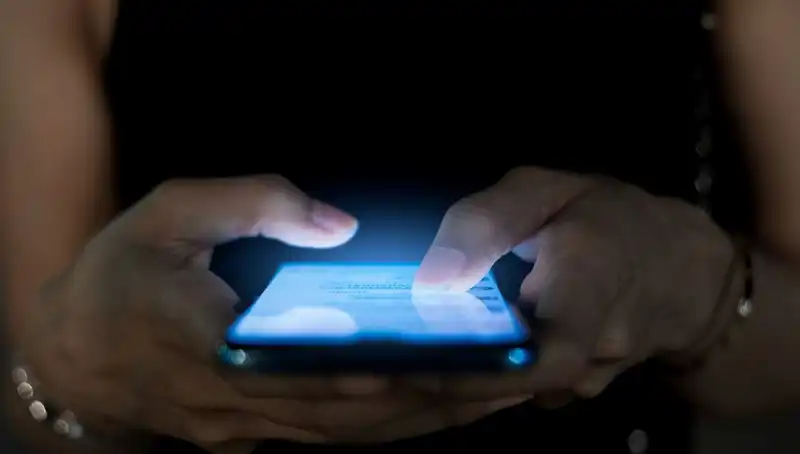 Narsisizmin Gizli Belirtisi: Telefon Alışkanlıklarımız Üzerine Düşündüren Gerçekler