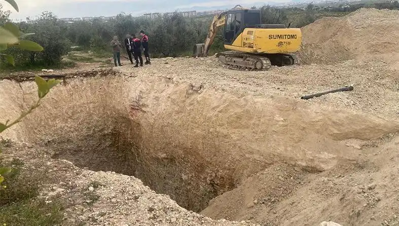 İzinsiz Kazı Yapılan Sahada 4 Kişi Gözaltına Alındı