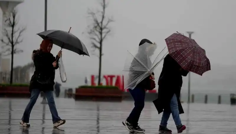 Güçlü Sağanak Yağışları İki Bölgeyi Etkileyecek: Hazırlıklı Olun!