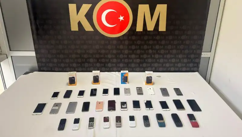Gümrük Kaçağı Elektronik Cihazlar: 37 Cep Telefonu Ele Geçirildi