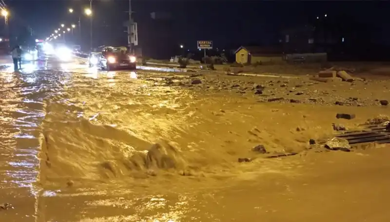 Konya ve Ankara’da Sel Felaketi: Hayat Normale Dönmeyi Bekliyor