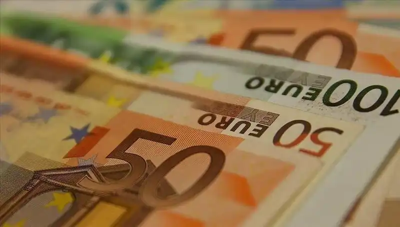 Euro’nun Zirveden Gerilemesi: Piyasalardaki Etkileri ve Gelecek Öngörüleri